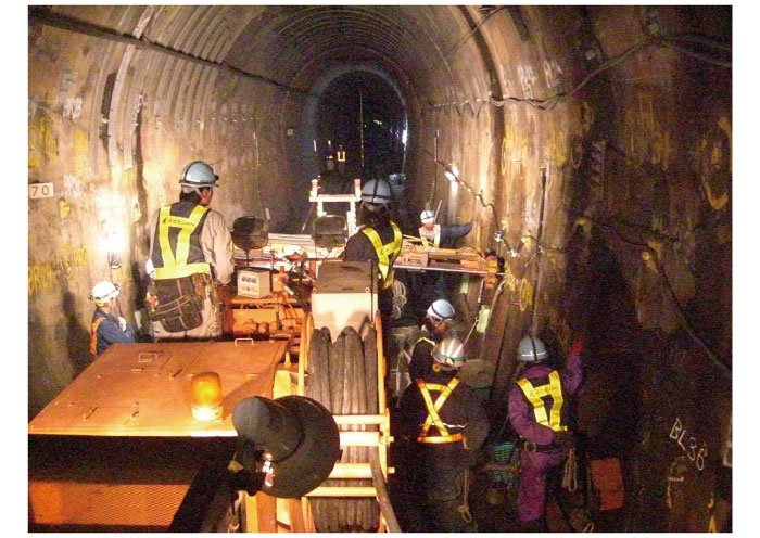 倶利伽羅トンネルロックボルト工