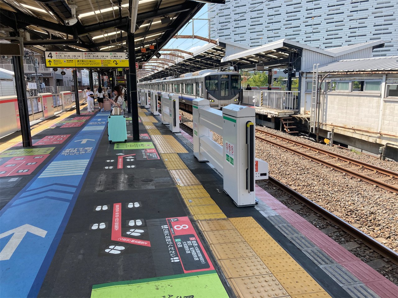 新今宮2・3＃ホーム柵整備